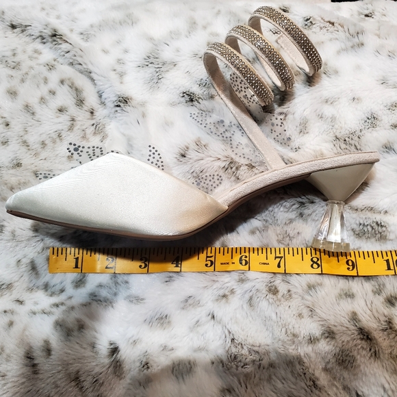 Butterfly Rhinestone & Crystal Pumps - Picture 9 of 9